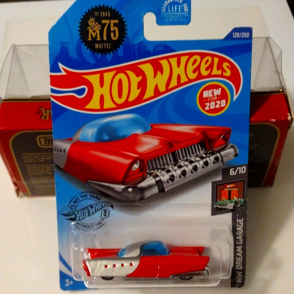 Mattel Dream Mobile #129 6/10 Dream Garage 2020 Hot Wheels 75th Anniversary NEW